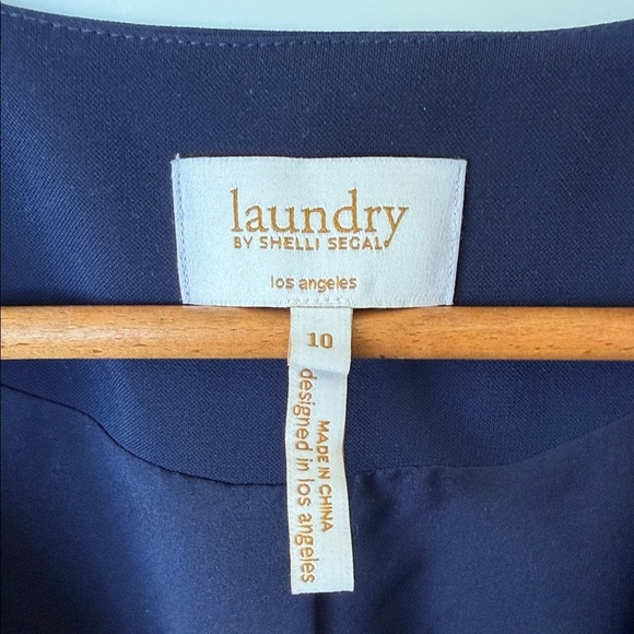 Laundry by Shelli Segal Navy Sleeveless Blouse V-Neck Size 10 NWT - Picture 2 of 12